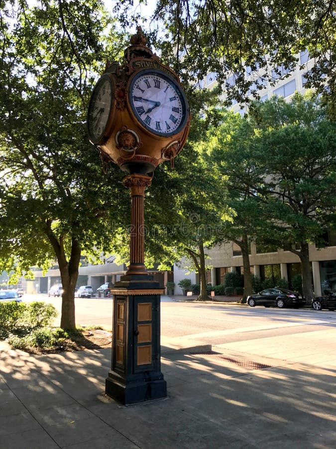 Sylvan Bros Vintage Clock na frente da ourivesaria foto de stock Sylvan Bros Vintage Clock na frente da ourivesaria foto de stock