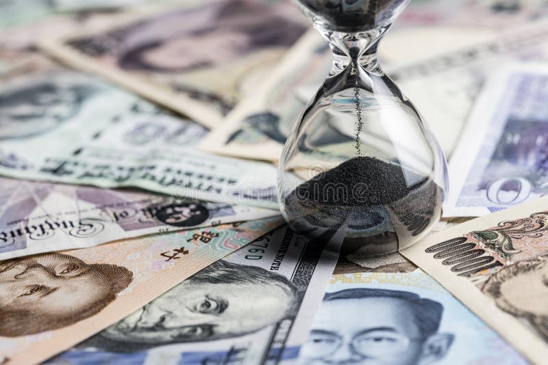 Synchronizuje bieg, inwestyci długoterminowej pojęcie z lub obrazy stock Synchronizuje bieg, inwestyci długoterminowej pojęcie z lub obrazy stock