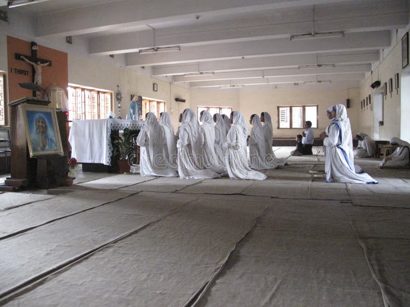 Systrar av Mothers Teresa missionärer av välgörenhet i bön
