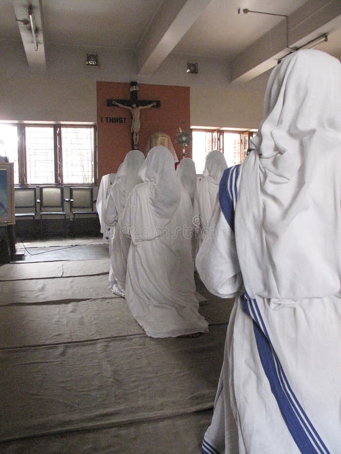 Systrar av Mothers Teresa missionärer av välgörenhet i bön