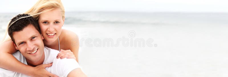 szczęśliwa plażowa para zdjęcia stock szczęśliwa plażowa para zdjęcia stock