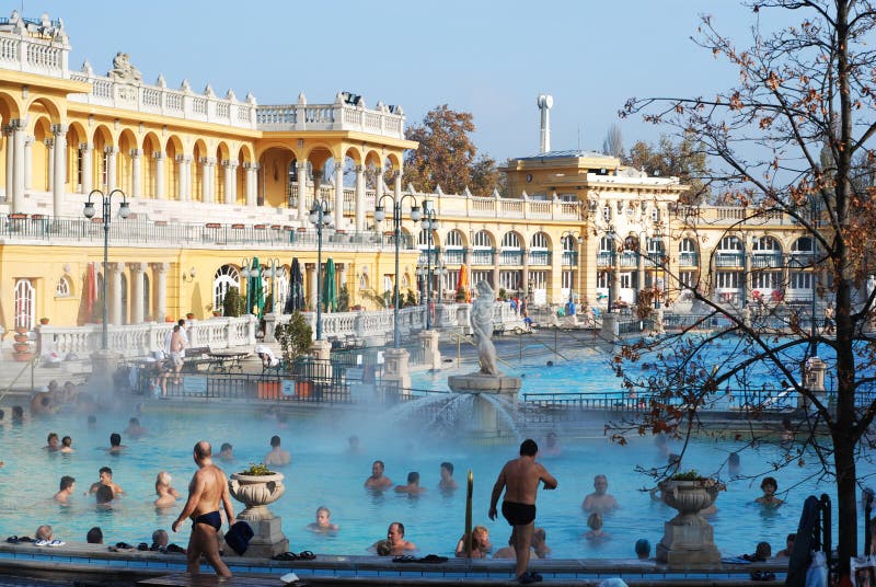 Szechenyi Spa in Boedapest royalty-vrije stock afbeelding Szechenyi Spa in Boedapest royalty-vrije stock afbeelding