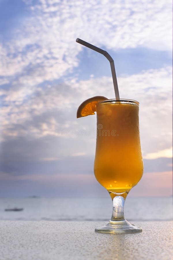 Szklana sok pomarańczowy