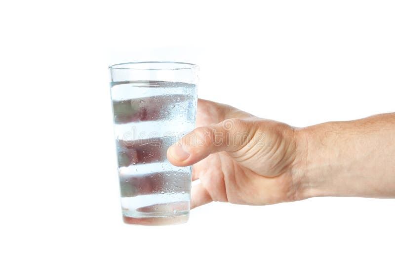Кинь стакан. Стакан воды. Стакан воды в руке. Стакан с мутной жидкостью. Стакан холодной воды.