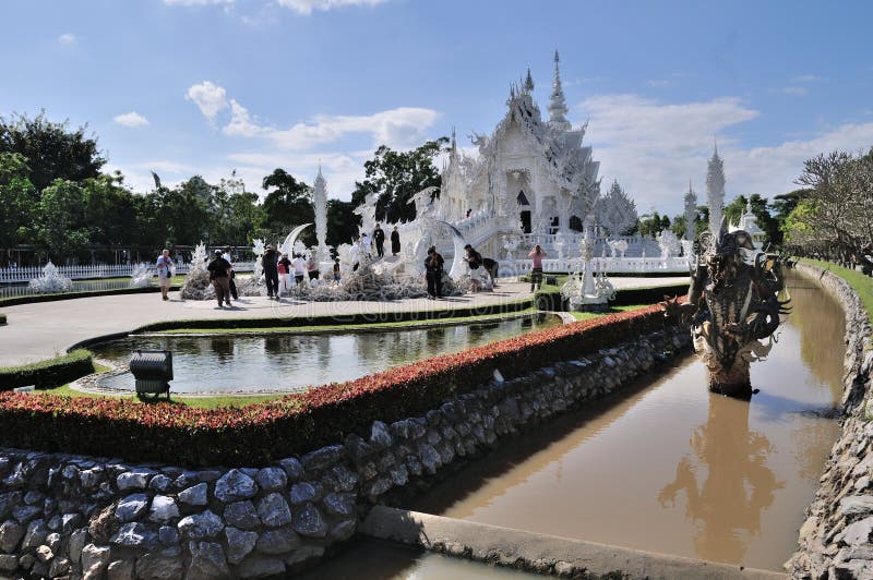 Sztuki przyciągań pięknego chiang kulturalnego delikatnego khun rai rong zadania świątynny Thailand wat biel zdjęcia stock