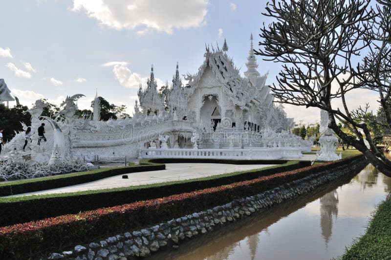 Sztuki przyciągań pięknego chiang kulturalnego delikatnego khun rai rong zadania świątynny Thailand wat biel obraz royalty free
