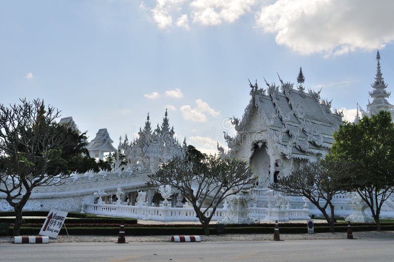 Sztuki przyciągań pięknego chiang kulturalnego delikatnego khun rai rong zadania świątynny Thailand wat biel zdjęcia royalty free