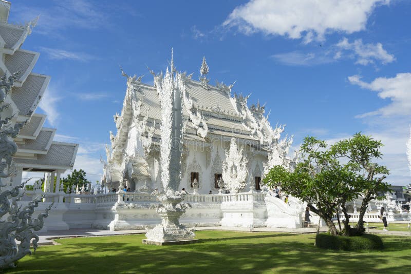 Sztuki przyciągań pięknego chiang kulturalnego delikatnego khun rai rong zadania świątynny Thailand wat biel zdjęcie stock