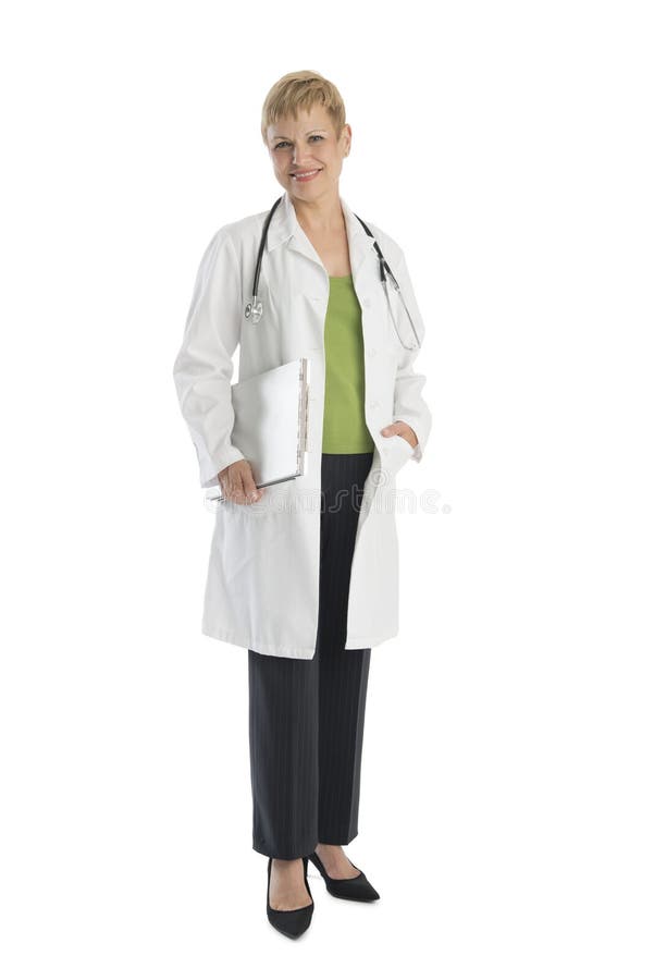 Säker kvinnlig doktor Holding Clipboard royaltyfri bild