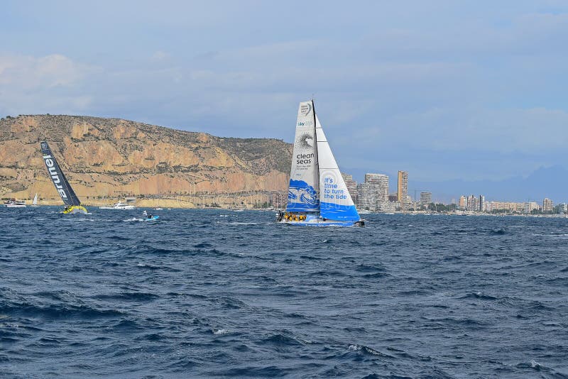 Säubern Sie Meere und Ozean-Rennen Alicante 2017 Brunel Volvo lizenzfreie stockfotografie Säubern Sie Meere und Ozean-Rennen Alicante 2017 Brunel Volvo lizenzfreie stockfotografie