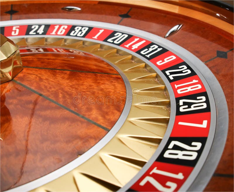 série de roulette de tisonnier de puces de casino image stock série de roulette de tisonnier de puces de casino image stock