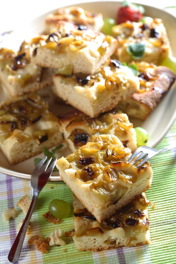 Süßer Kuchen mit Früchten lizenzfreie stockbilder Süßer Kuchen mit Früchten lizenzfreie stockbilder