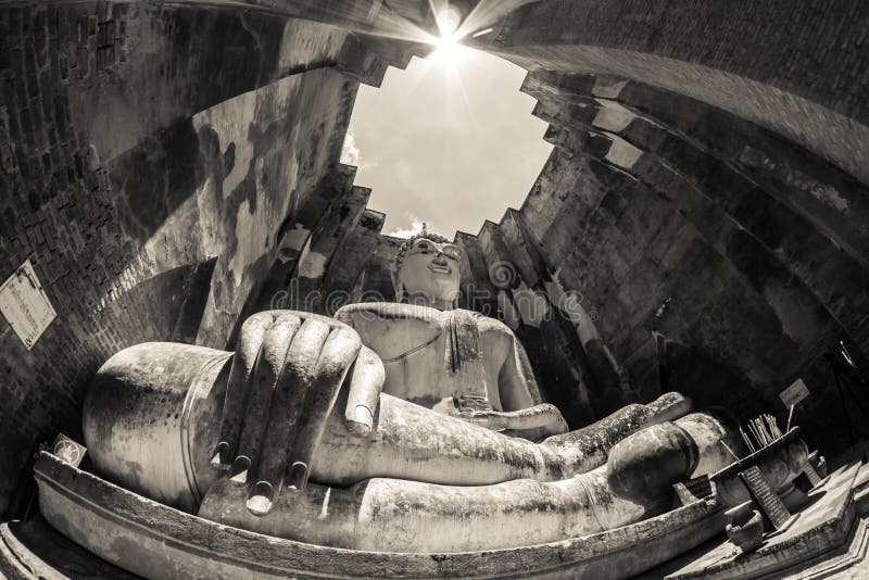 Sławny antyczny Buddha w Tajlandia obrazy stock Sławny antyczny Buddha w Tajlandia obrazy stock