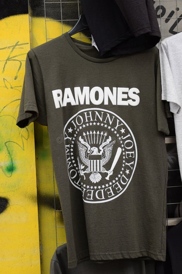 T-shirt de musique de punk rock de Ramones photo libre de droits T-shirt de musique de punk rock de Ramones photo libre de droits