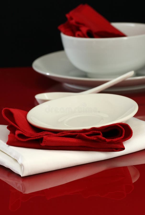 tabela dishware zdjęcie royalty free tabela dishware zdjęcie royalty free