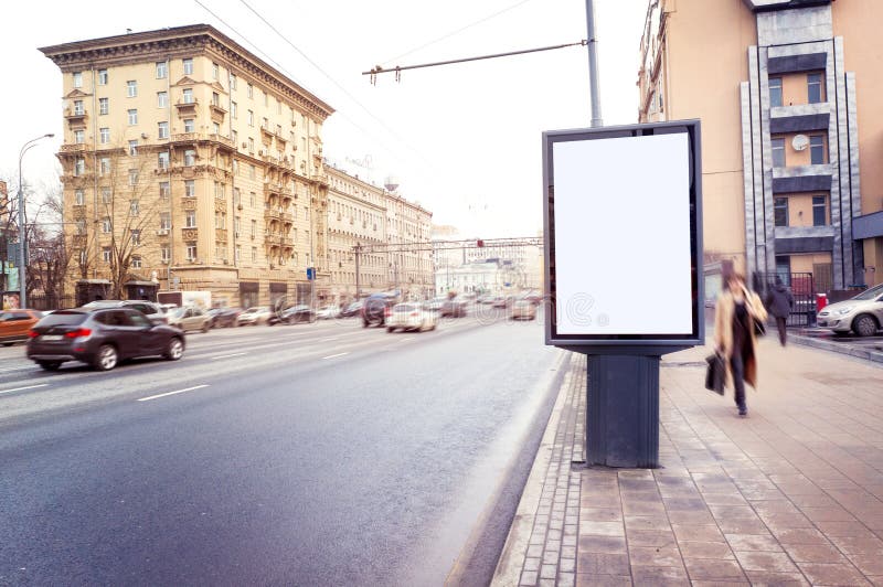 Tabellone per le affissioni in bianco vuoto, manifesto, derisione su, alla via, per il vostro lo fotografie stock Tabellone per le affissioni in bianco vuoto, manifesto, derisione su, alla via, per il vostro lo fotografie stock