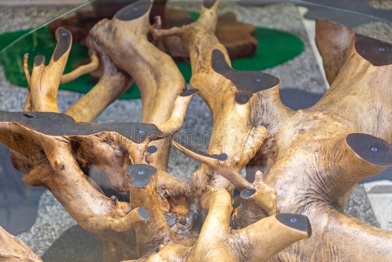 Tabla raíz de madera foto de archivo. Imagen de casero 201168384