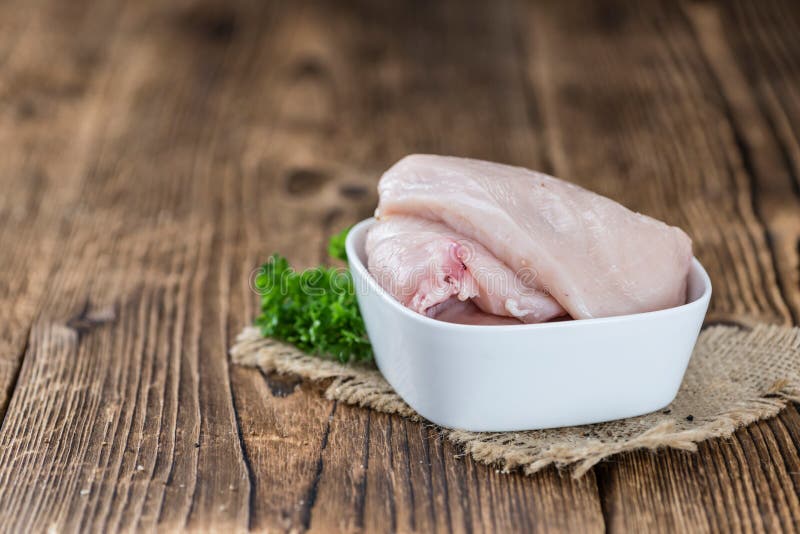 Download Table En Bois Avec La Côtelette De Poulet Photo stock - Image du nourriture, nutrition: 76084760