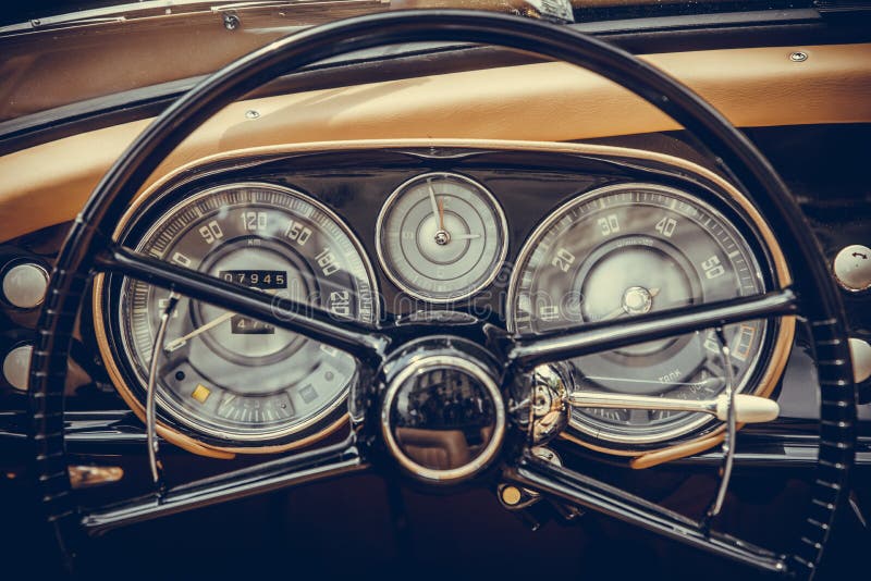 73 Popular Antique classic vintage car instrument repair gauge radio for Desktop Background Wallpaper