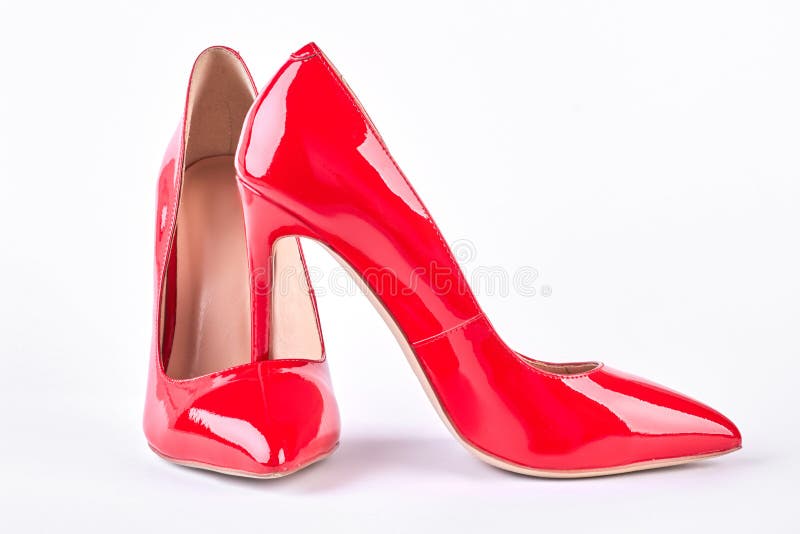 Tacones Altos Rojos Modernos De Mujer Foto de archivo - Imagen de zapato, muchacha: 107262926