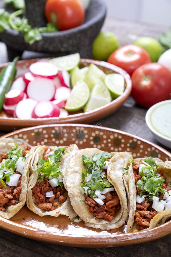 Tacos De La Carne Al Pastor O Adobada Imagen de archivo Imagen de