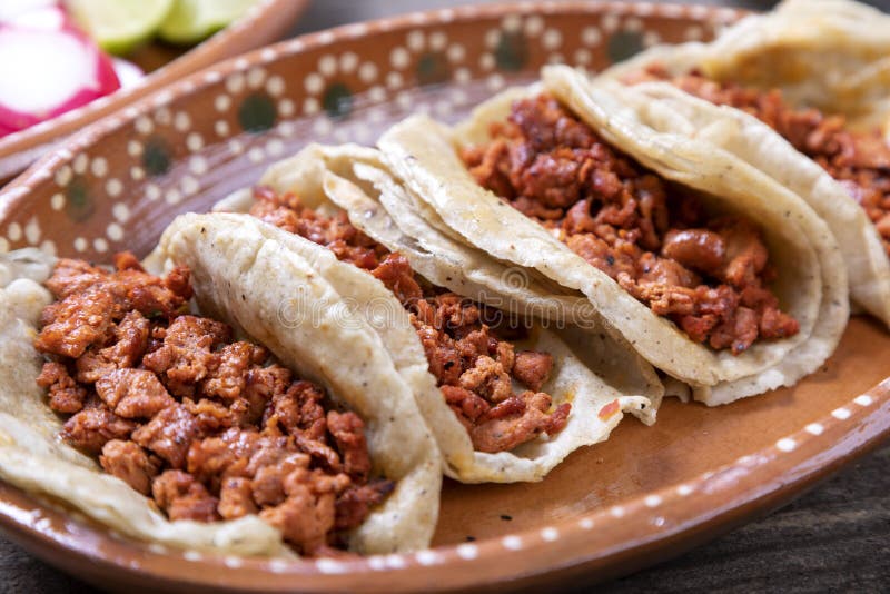 Tacos De La Carne Al Pastor O Adobada Imagen de archivo Imagen de