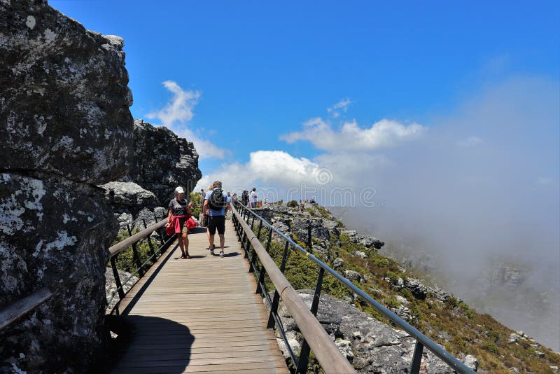 Tafelberg ist ein Hochebenenberg s?dlich von Cape Town lizenzfreie stockfotos Tafelberg ist ein Hochebenenberg s?dlich von Cape Town lizenzfreie stockfotos