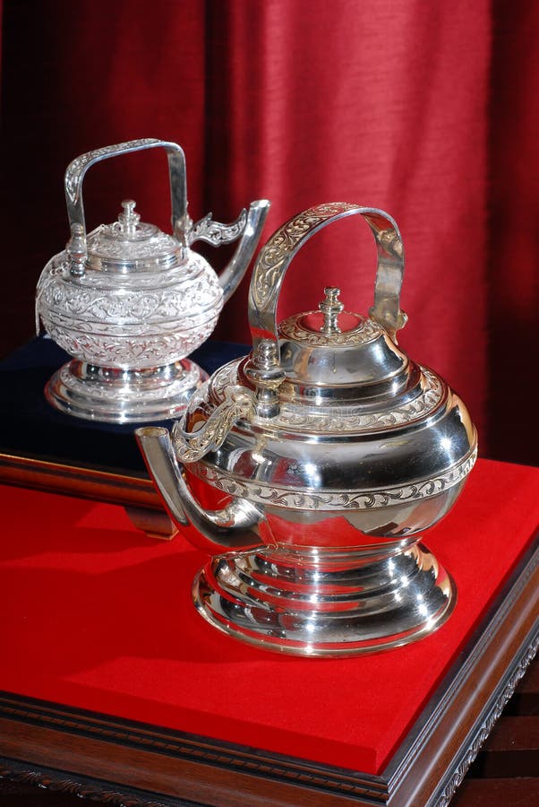 Tafelzilverketel royalty-vrije stock afbeeldingen Tafelzilverketel royalty-vrije stock afbeeldingen