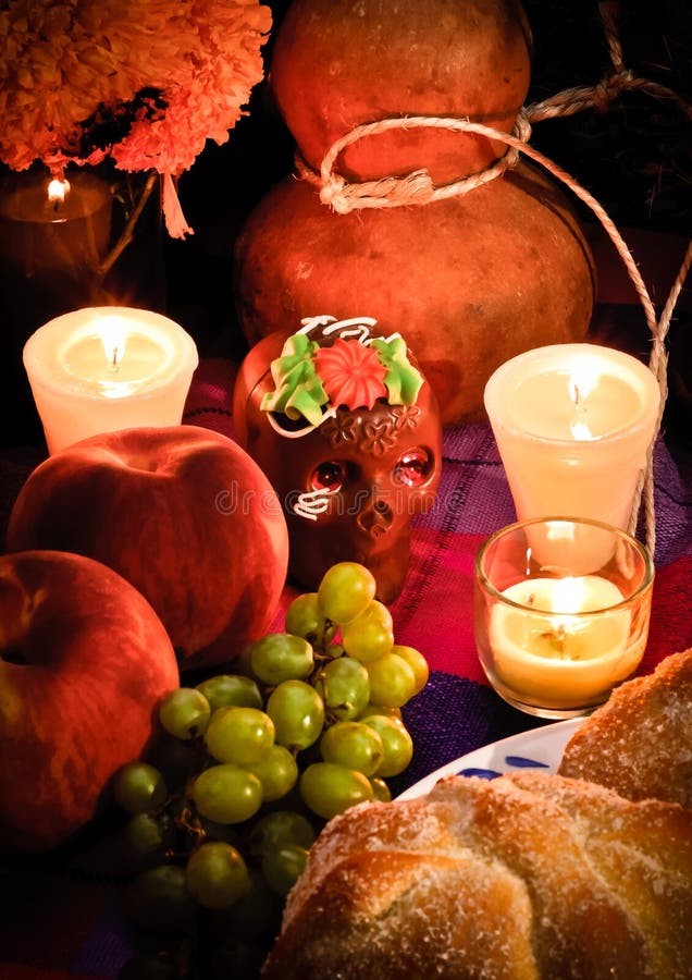 Tag der toten Altarnahaufnahme (Dia de Muertos) lizenzfreie stockbilder Tag der toten Altarnahaufnahme (Dia de Muertos) lizenzfreie stockbilder