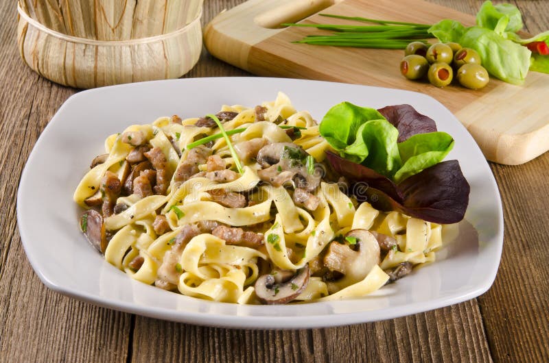 Tagliatelle with tail steak stripe