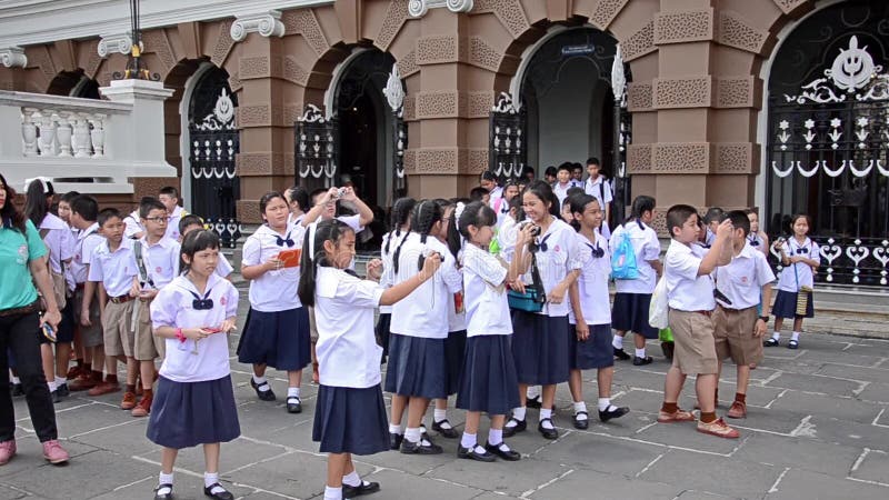 Tailândia, Banguecoque, turma escolar que visita Royal Palace