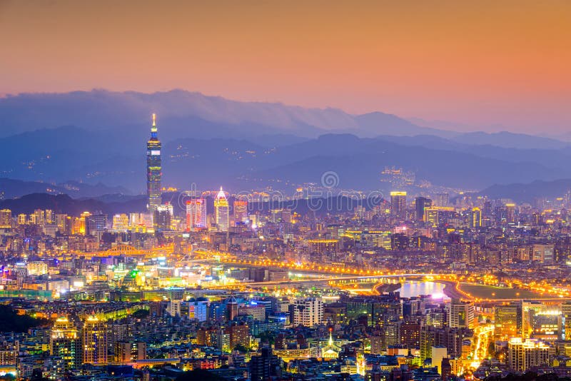 Taipei Taiwan City Skyline Stock Image Image Of Evening Cityscape