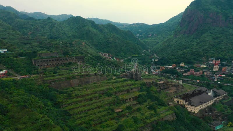 Taiwan china 7 de enero de 2025 descubre los exuberantes paisajes y lugares históricos cerca de las montañas de taiwan metrajes