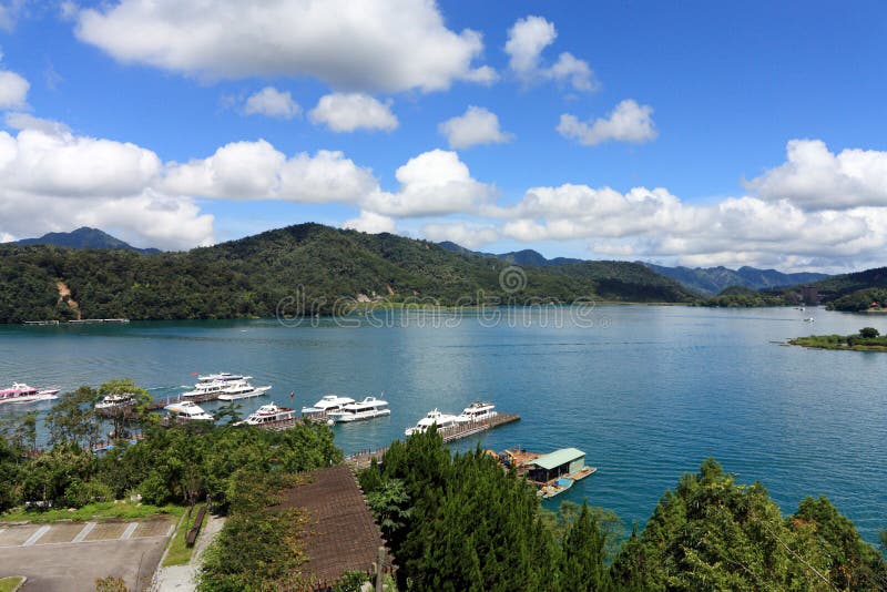 Taiwan famous scene: sunmoonlake