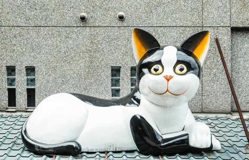 Taiwan,Taipei-06 SEP 2017: Jiufen old village gate cute cat sculpture view royalty free stock photo Taiwan,Taipei-06 SEP 2017: Jiufen old village gate cute cat sculpture view royalty free stock photo