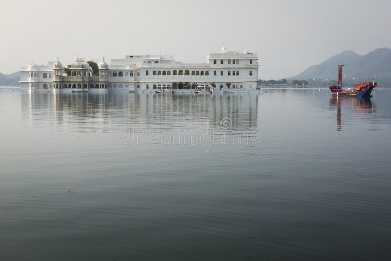 Taj Lake Palace on lake Pichola in Udaipur, Rajasthan, India. royalty free stock image Taj Lake Palace on lake Pichola in Udaipur, Rajasthan, India. royalty free stock image