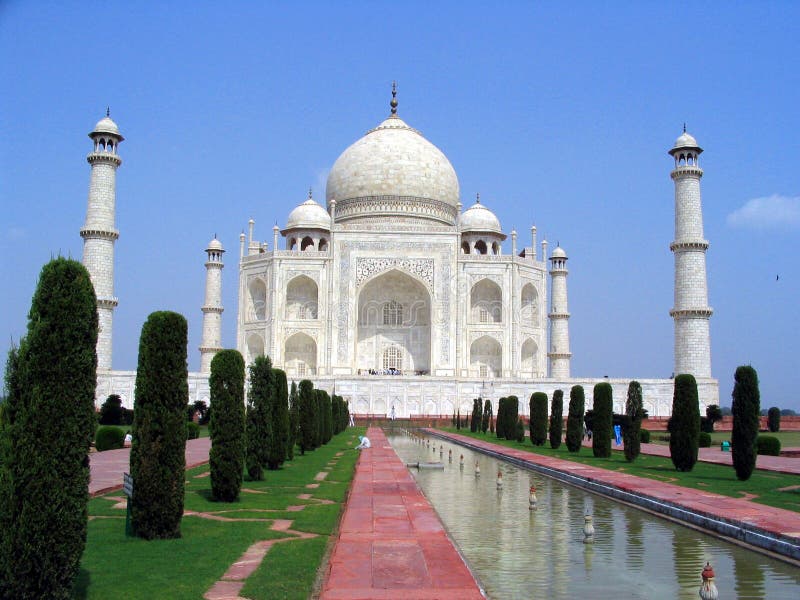 Hlediska úžasný taj mahal.