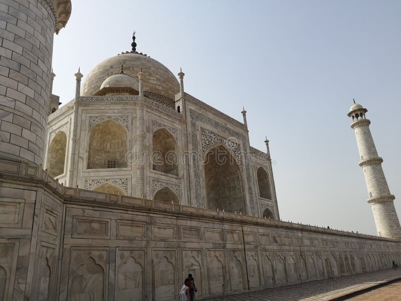Taj Mahal Side View nel Sun luminoso fotografia stock libera da diritti Taj Mahal Side View nel Sun luminoso fotografia stock libera da diritti