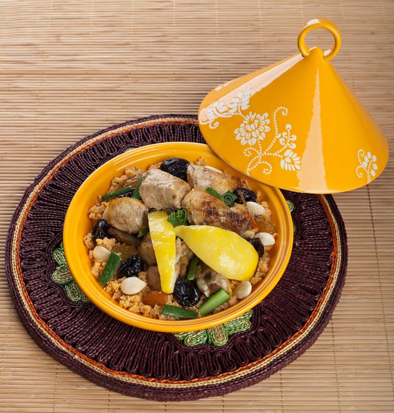 Tajine de pollo con ciruelas y almendras – Blog de Cucute