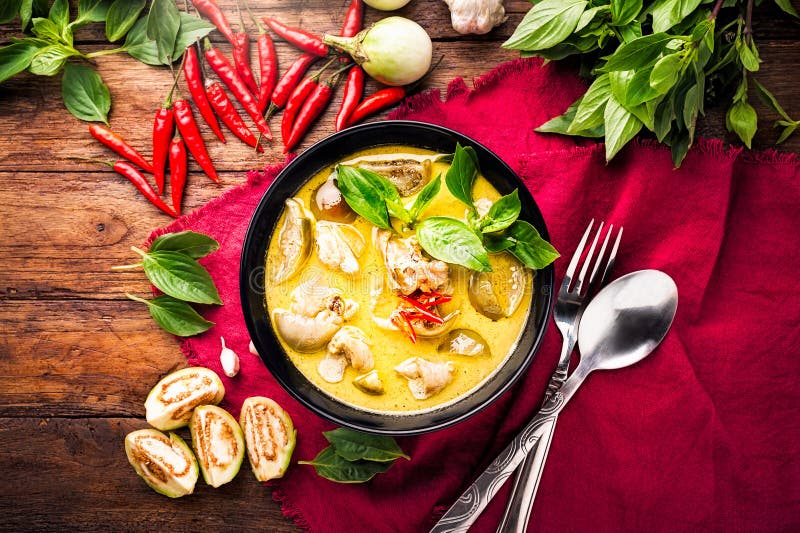 Tajlandzki jedzenie zieleni curry'ego kurczak obraz stock Tajlandzki jedzenie zieleni curry'ego kurczak obraz stock