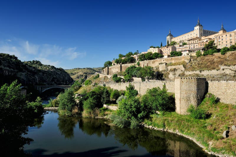 Tajo河和城堡，托莱多，西班牙