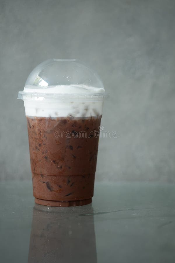 https://thumbs.dreamstime.com/b/takeaway-cup-iced-mocha-topped-milk-foam-top-glass-espresso-mixed-dark-chocolate-184853681.jpg