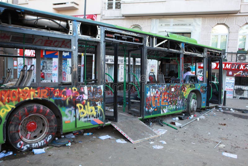 TAKSIM GEZI PARKERAR MOTSTÅND, ISTANBUL. royaltyfri bild TAKSIM GEZI PARKERAR MOTSTÅND, ISTANBUL. royaltyfri bild