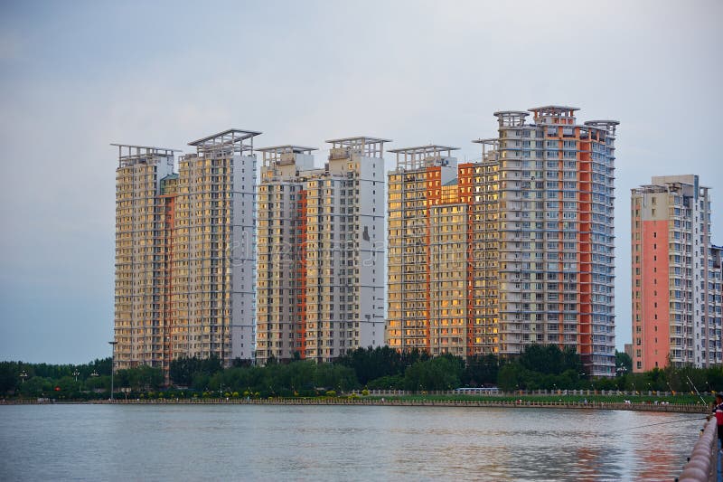 The tall buildings lakeside