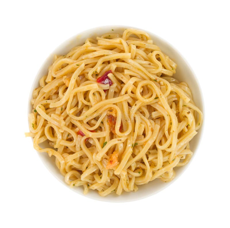 Tallarines de Chow Mein con el camarón en un pequeño cuenco foto de archivo libre de regalías Tallarines de Chow Mein con el camarón en un pequeño cuenco foto de archivo libre de regalías