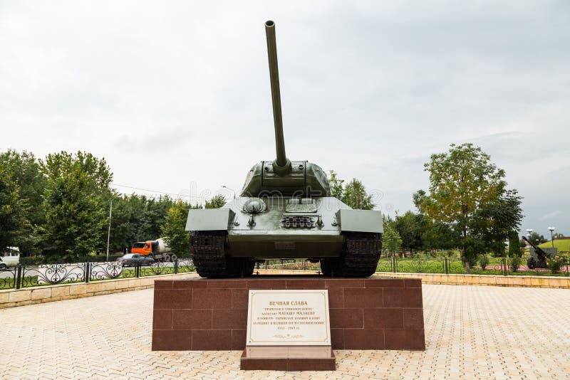 Tanque t-34 Aleia da glória em Grozny, Chechnya