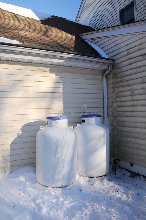Depósitos de propano fotografia de stock royalty free
