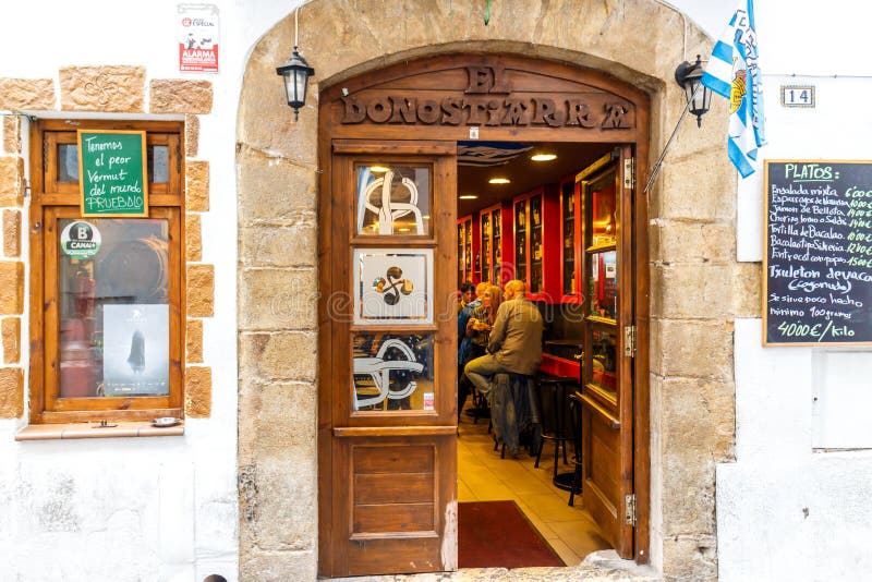Tapas bommar för i staden royaltyfri foto Tapas bommar för i staden royaltyfri foto