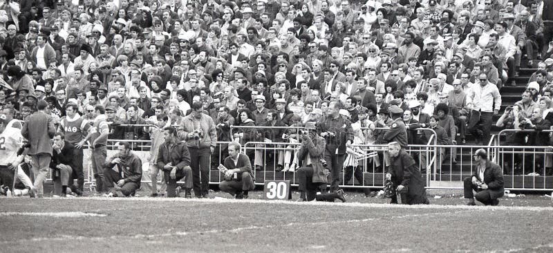 TappningNFL-lek från 1969 royaltyfri bild TappningNFL-lek från 1969 royaltyfri bild