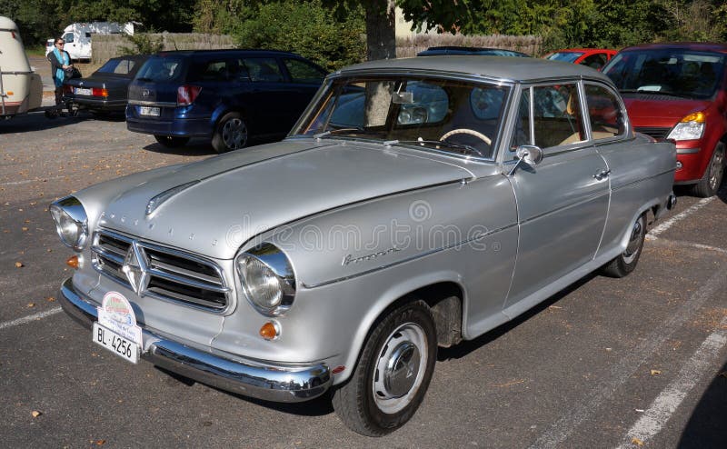 Tappningsilver Borgward Isabella arkivfoton
